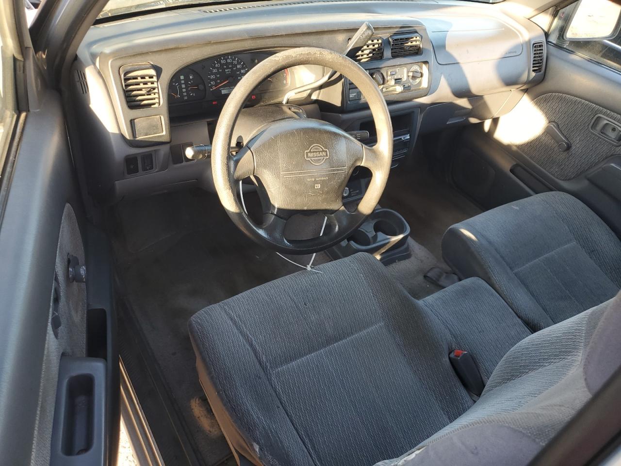 2000 Nissan Navara (Frontier) - Image 8