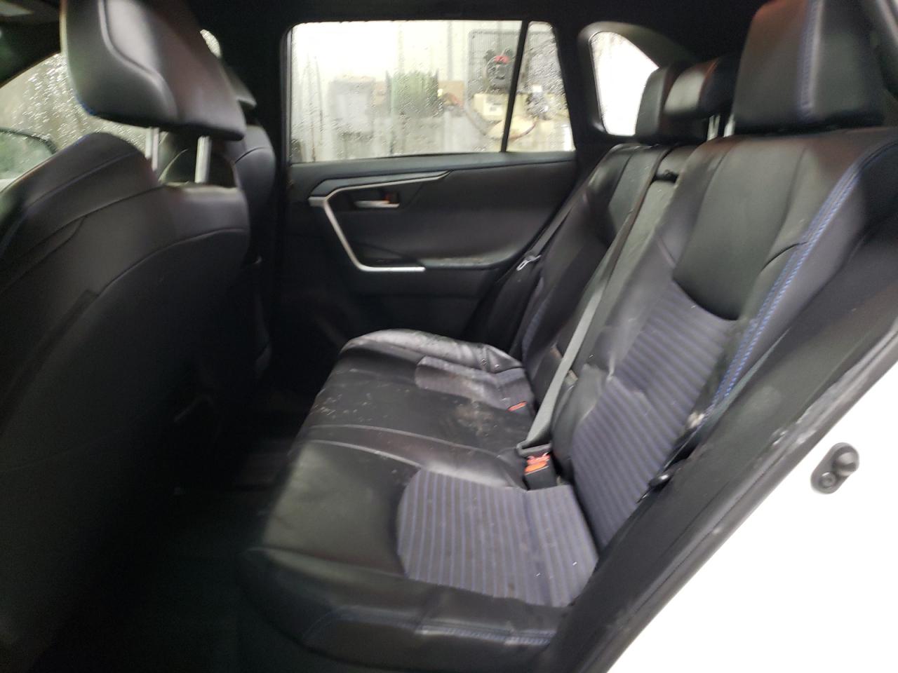 2021 Toyota RAV 4 - Image 10