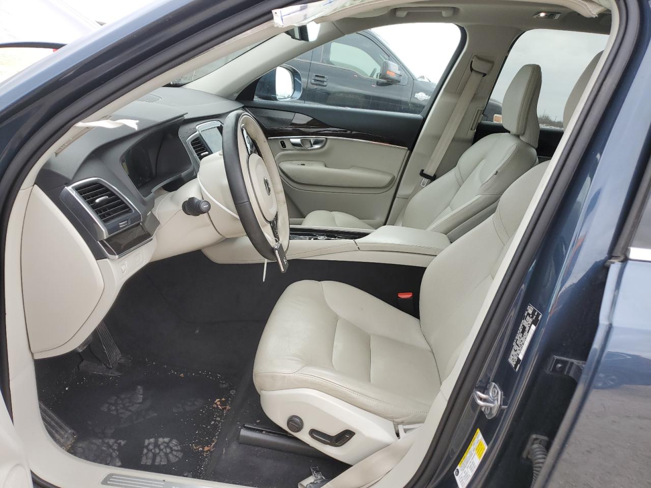 2019 Volvo XC90 - Image 7