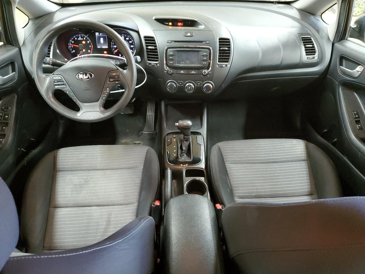 2017 Kia Forte - Image 8