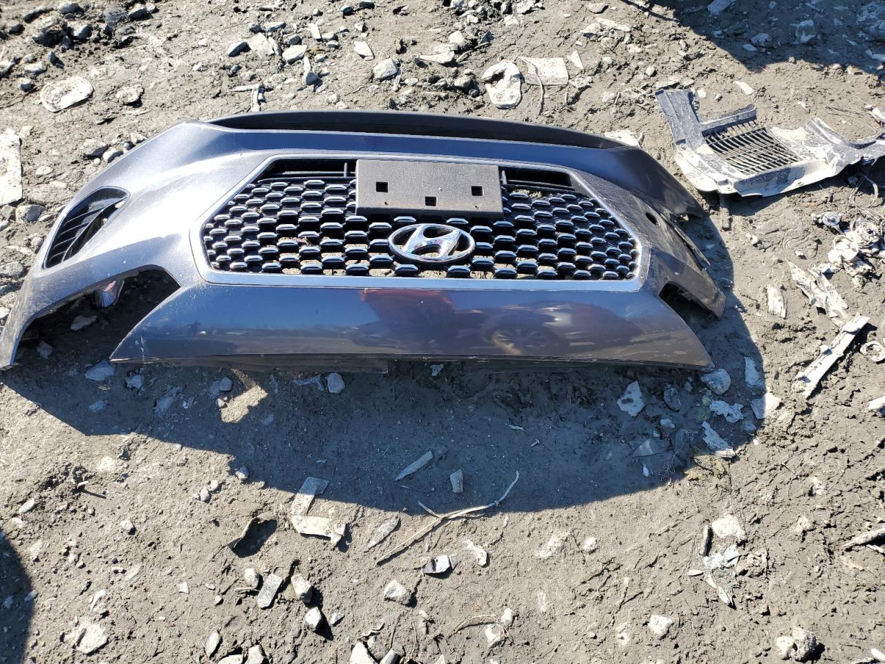 2018 Hyundai Elantra - Image 12