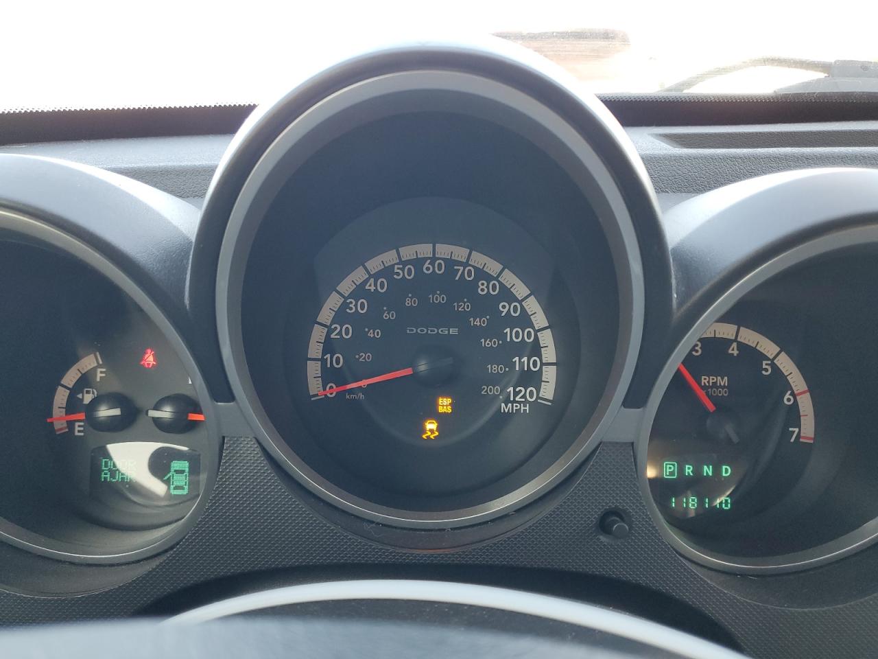 2007 Dodge Nitro - Image 9