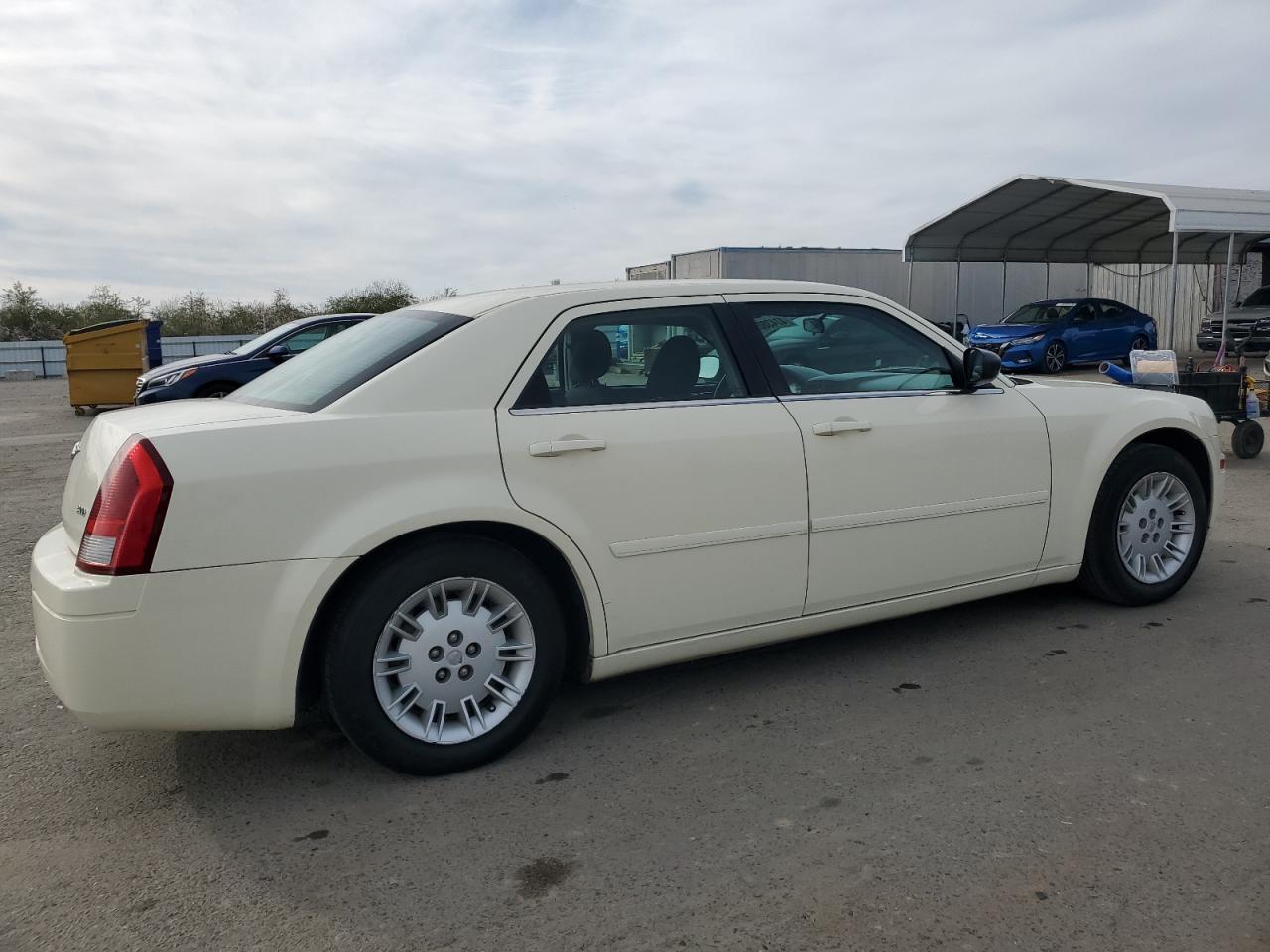2005 Chrysler 300 - Image 3