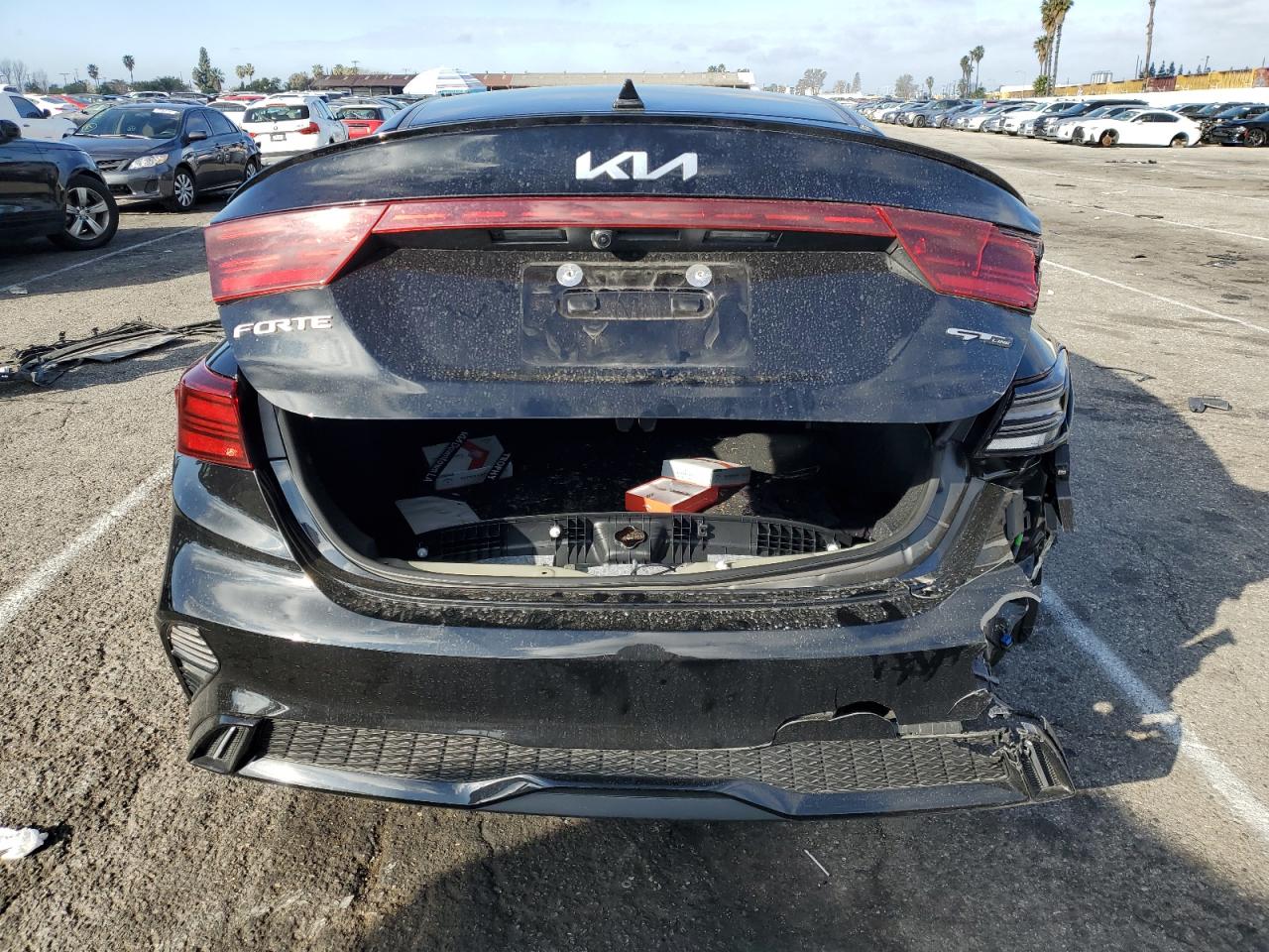 2023 Kia Forte - Image 6