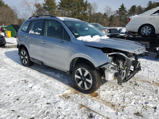  SUBARU FORESTER 2018 Серебристый