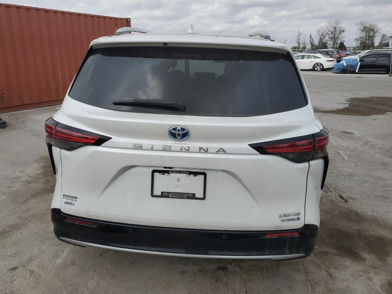 2022 Toyota Sienna - Image 6