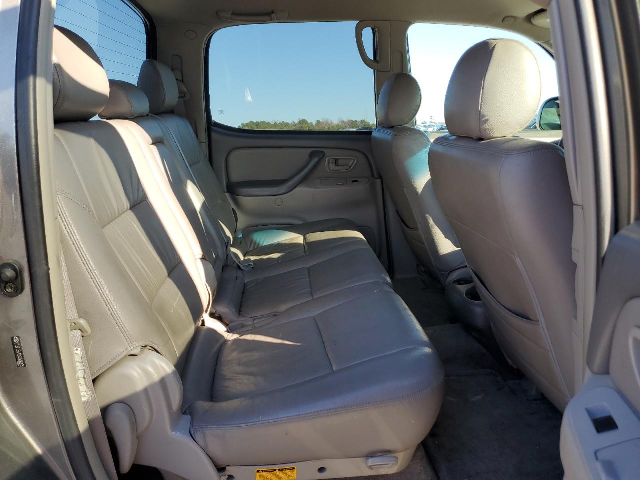 2006 Toyota Tundra - Image 11