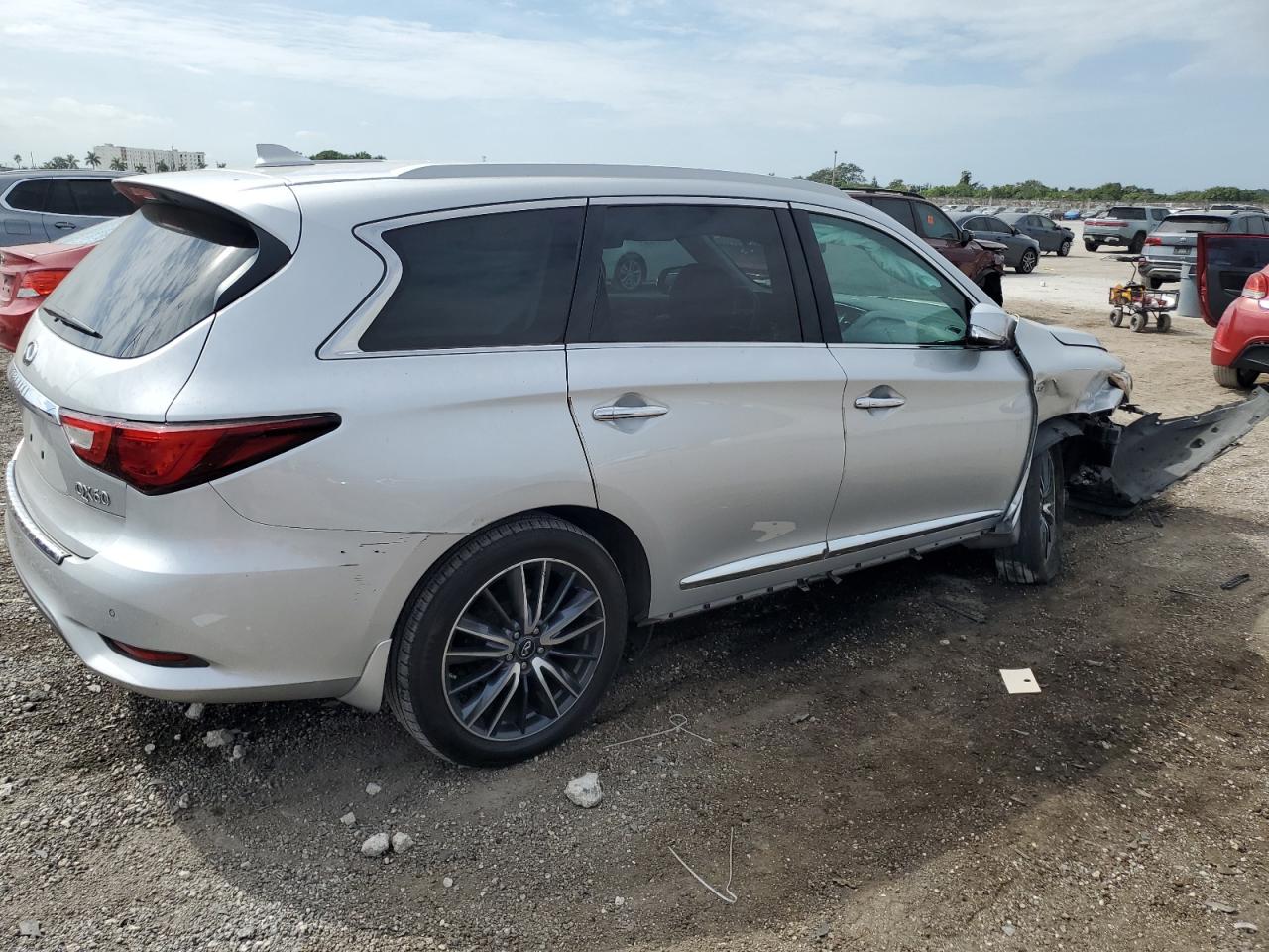 2018 Infiniti QX60 - Image 3