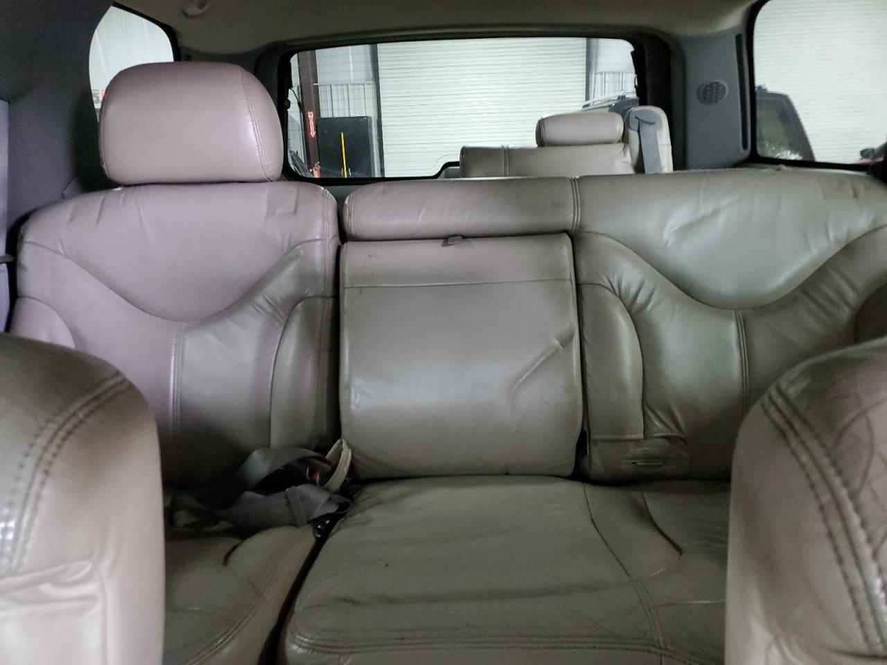 2002 GMC Yukon - Image 10