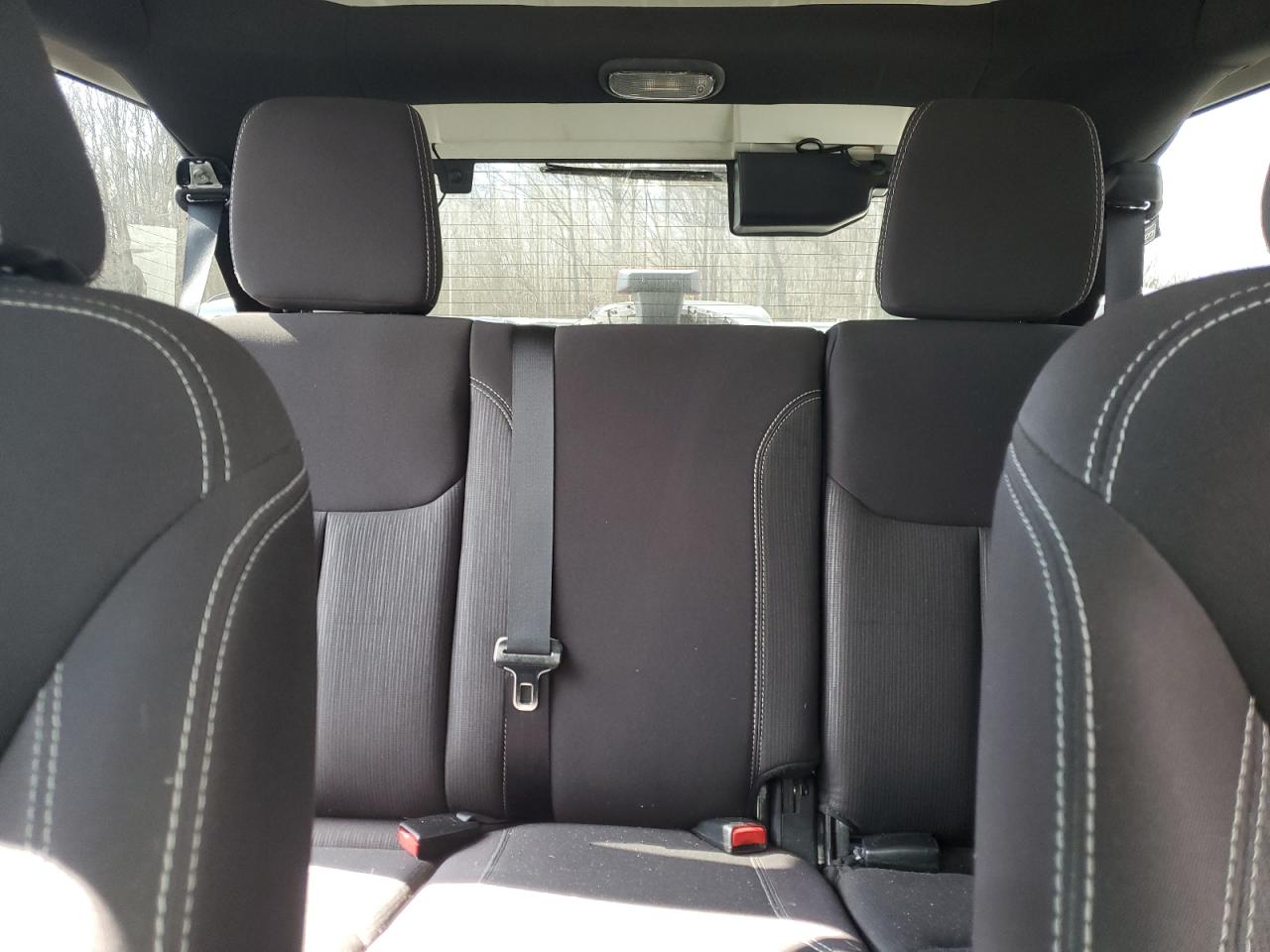 2014 Jeep Wrangler - Image 10