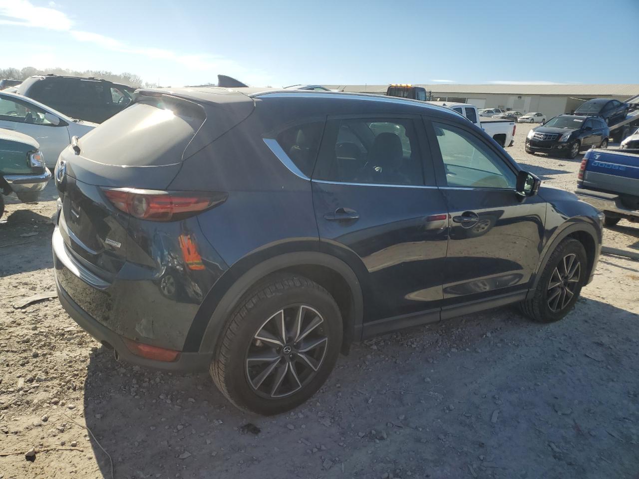 2018 Mazda CX-5 - Image 3