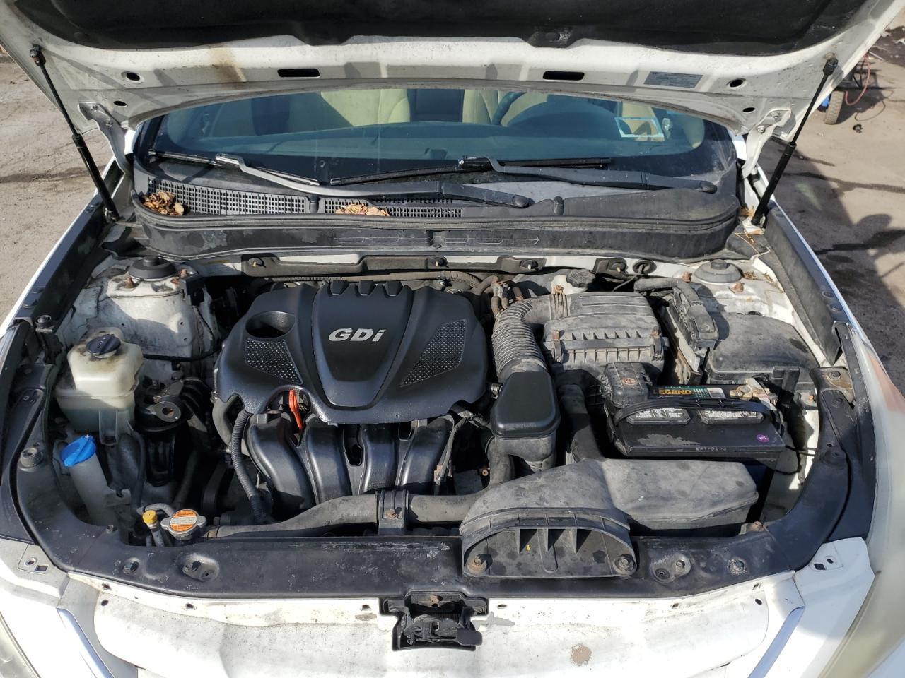 2012 Hyundai Sonata - Image 11