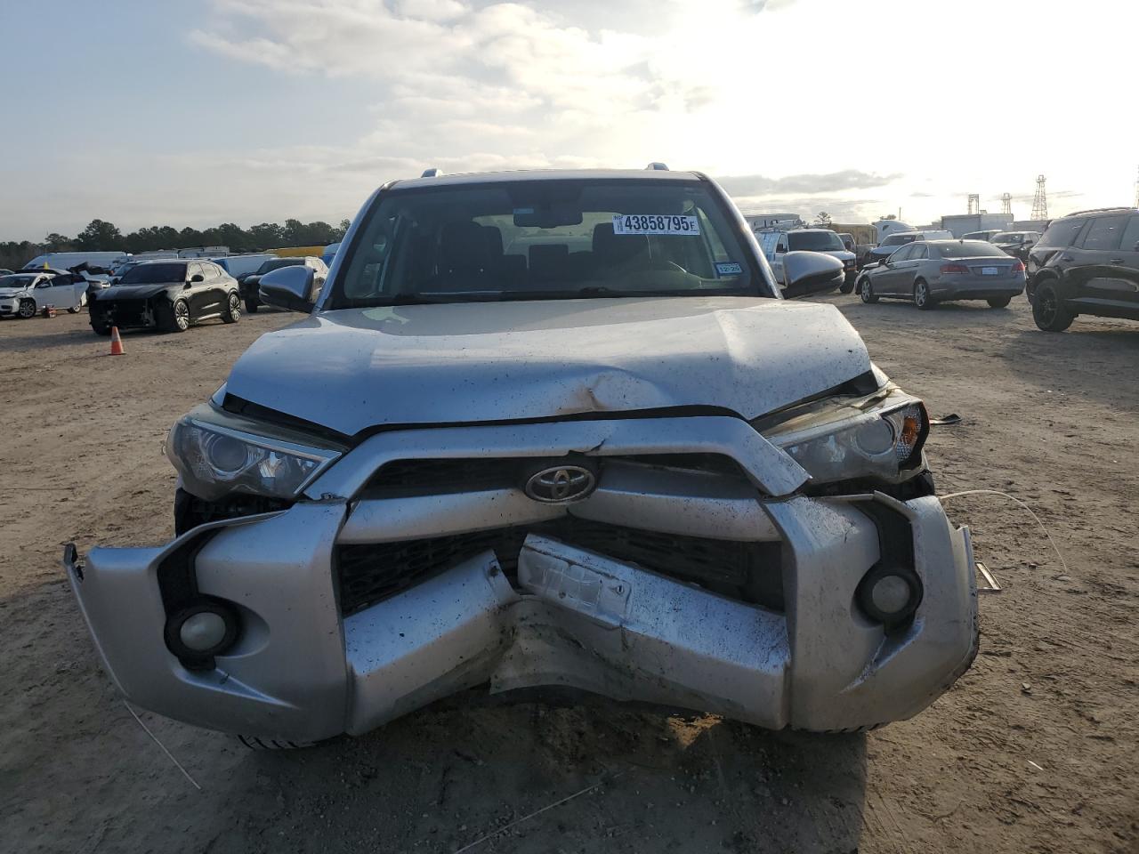 2014 Toyota 4Runner - Image 5