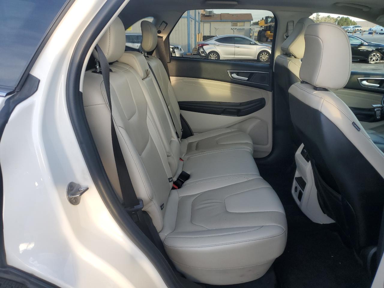 2021 Ford Edge - Image 11