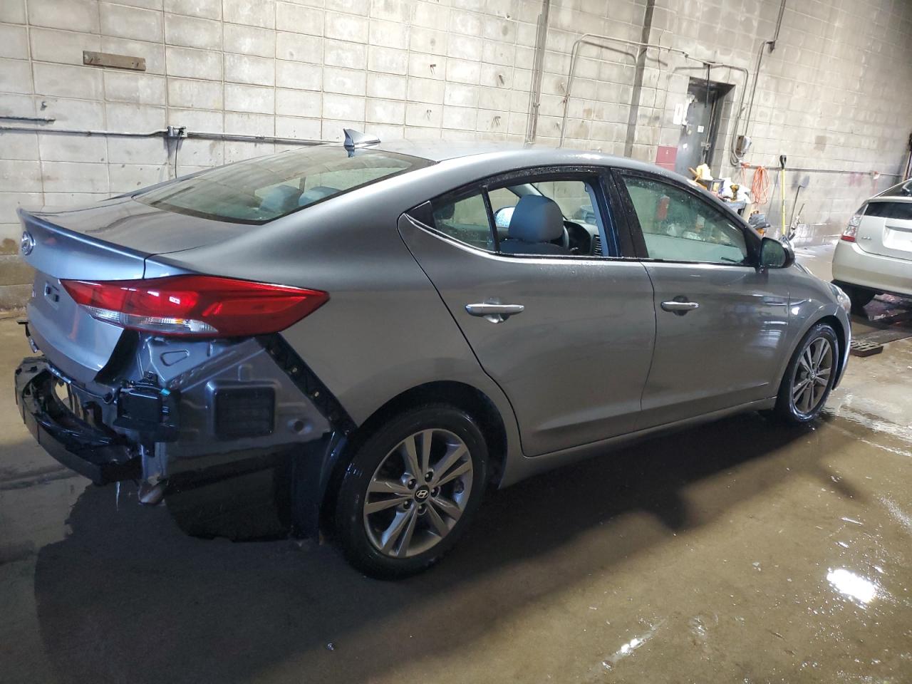 2018 Hyundai Elantra - Image 3