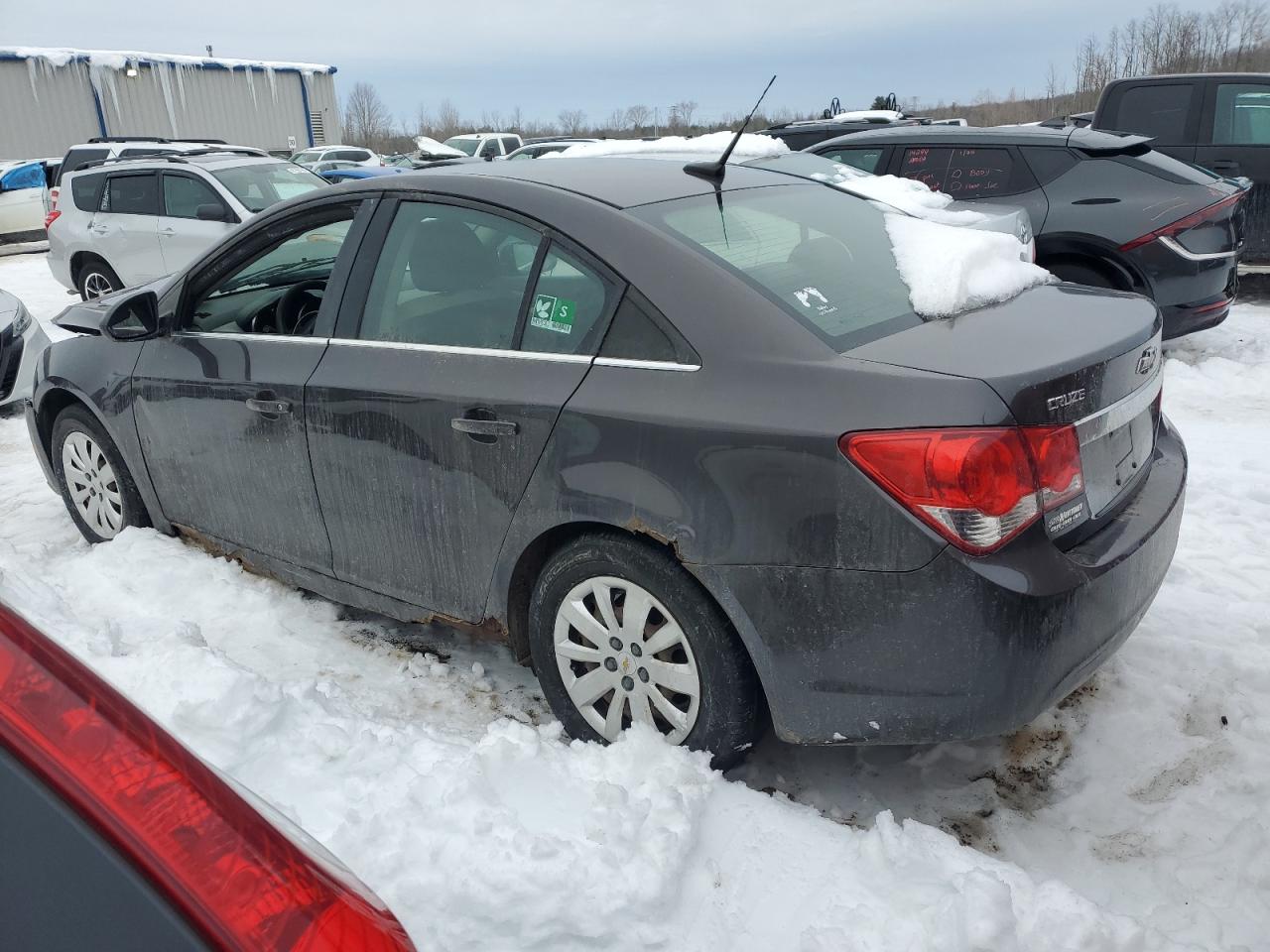 2011 Chevrolet Cruze - Image 2