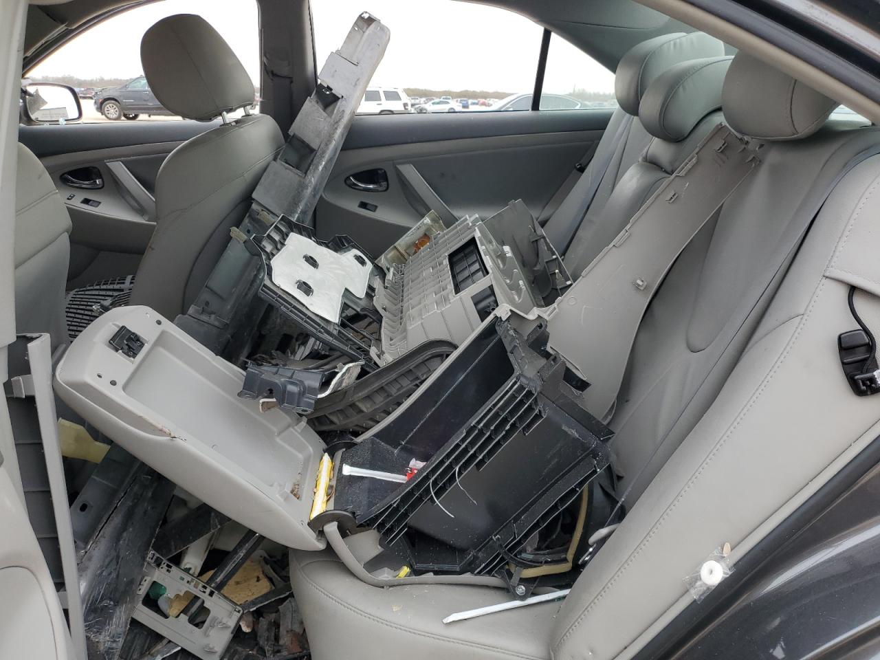 2008 Toyota Camry - Image 10