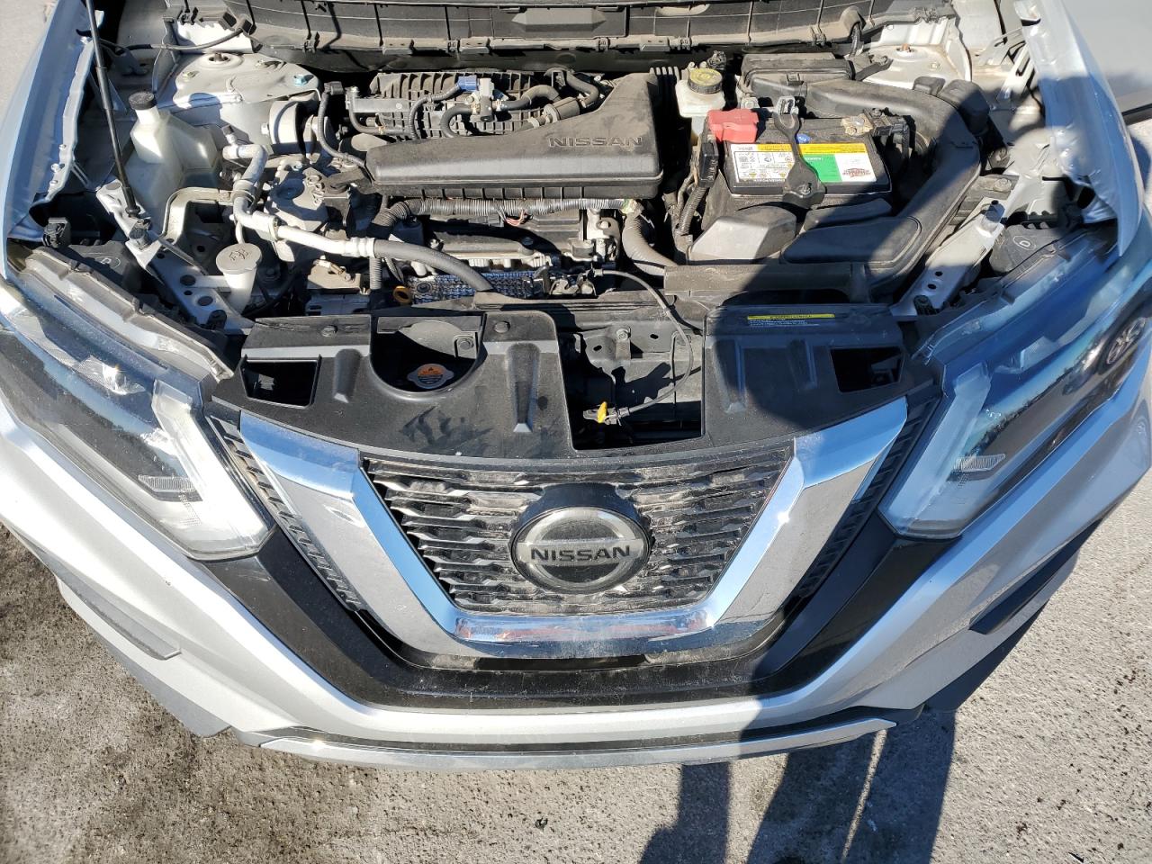 2018 Nissan Rogue - Image 12