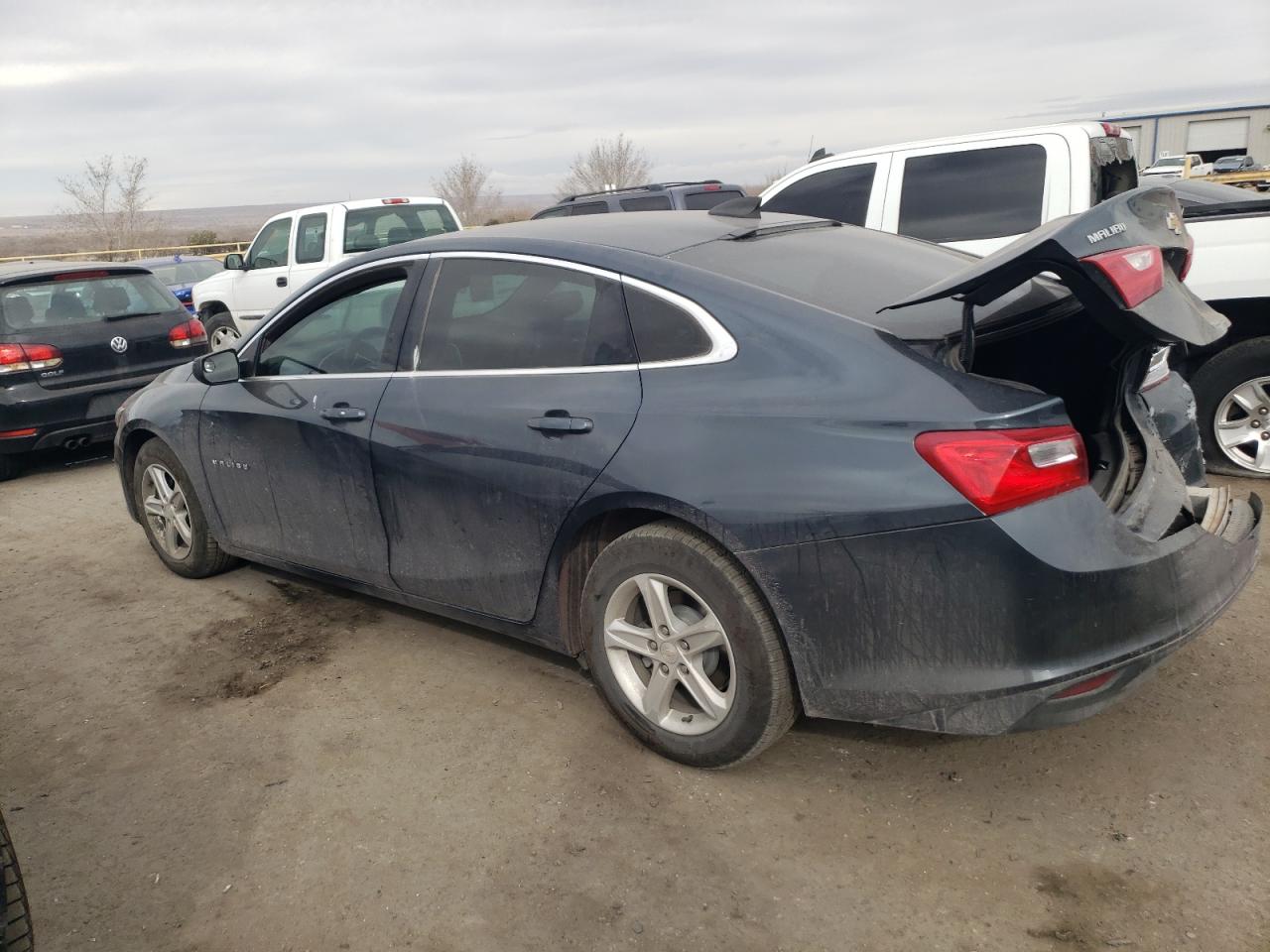 2019 Chevrolet Malibu - Image 2