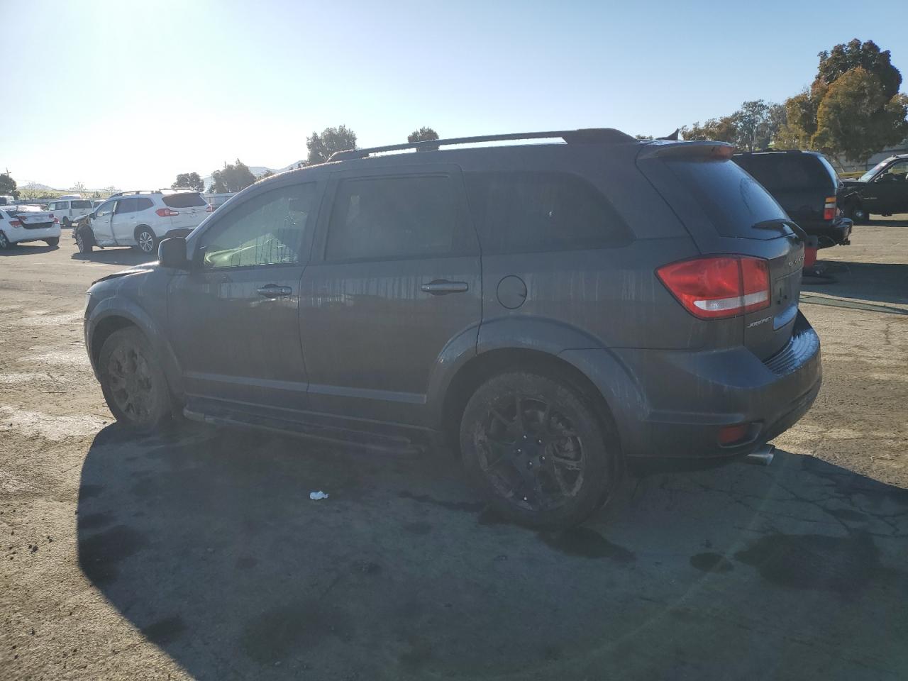 2016 Dodge Journey - Image 2