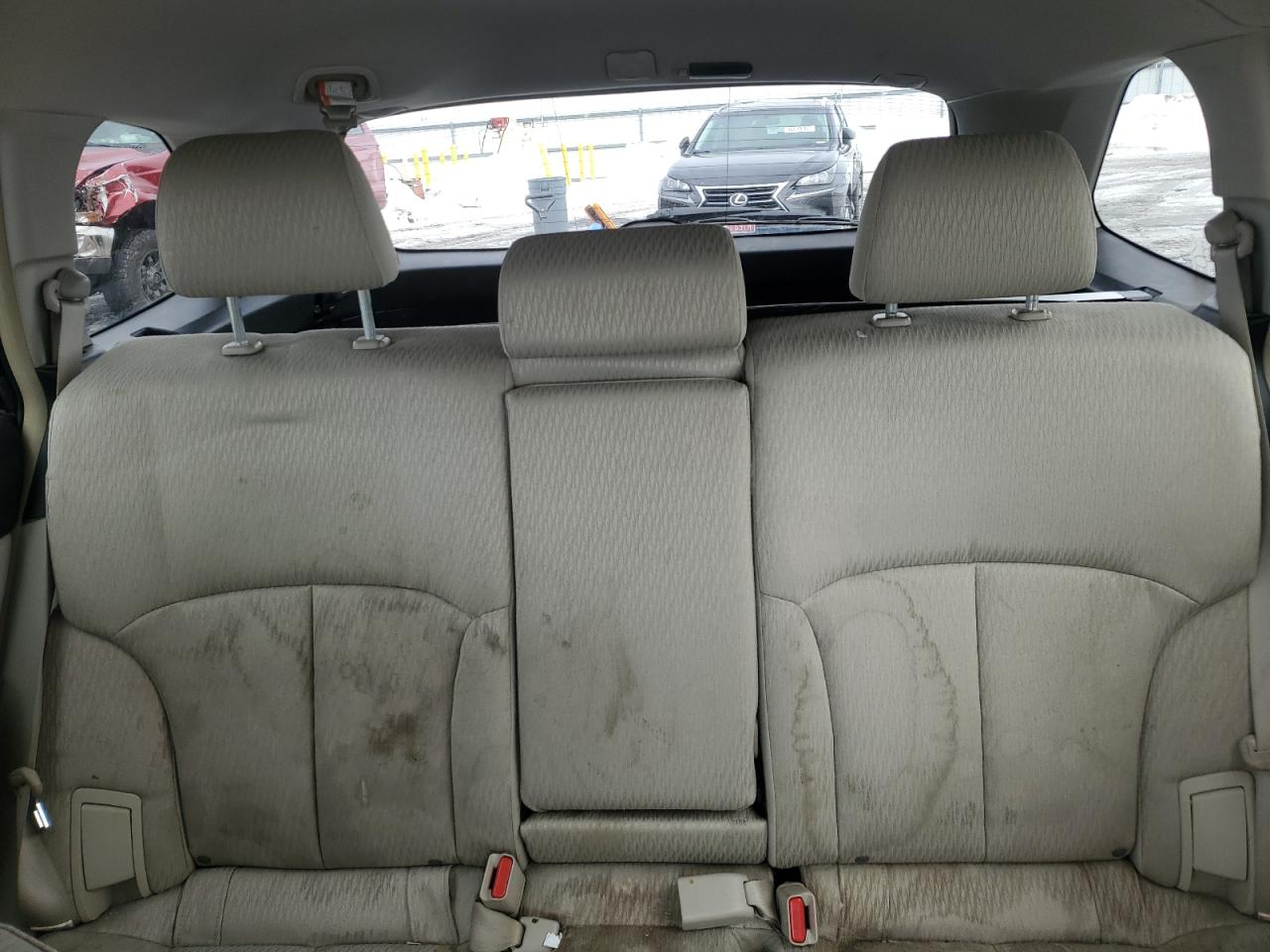 2012 Subaru Outback - Image 10