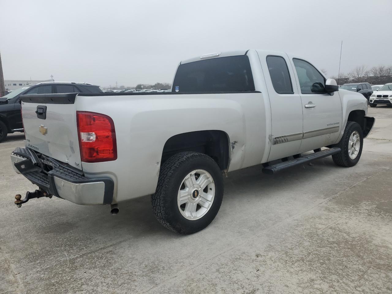 2010 Chevrolet Silverado - Image 3