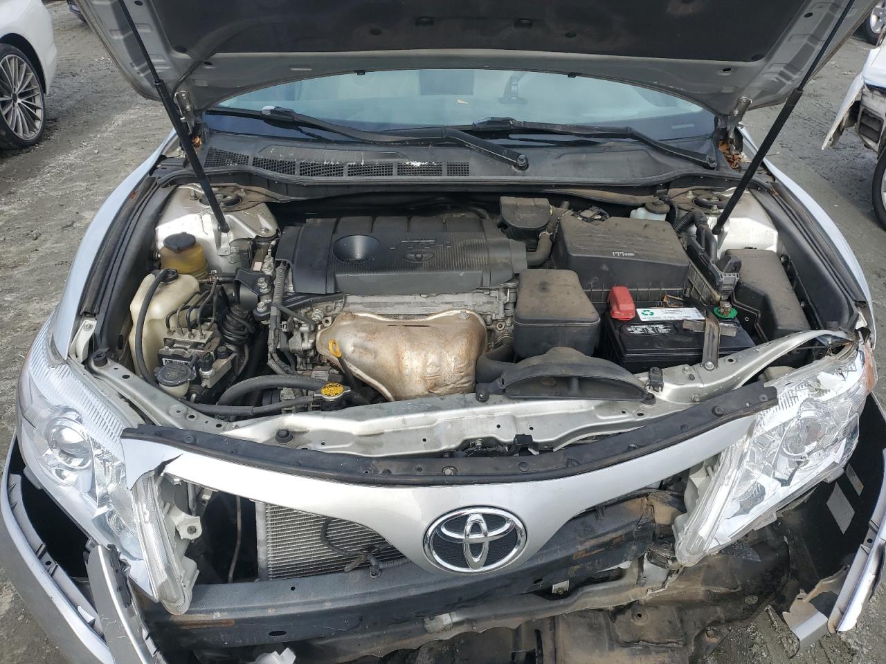 2011 Toyota Camry - Image 12