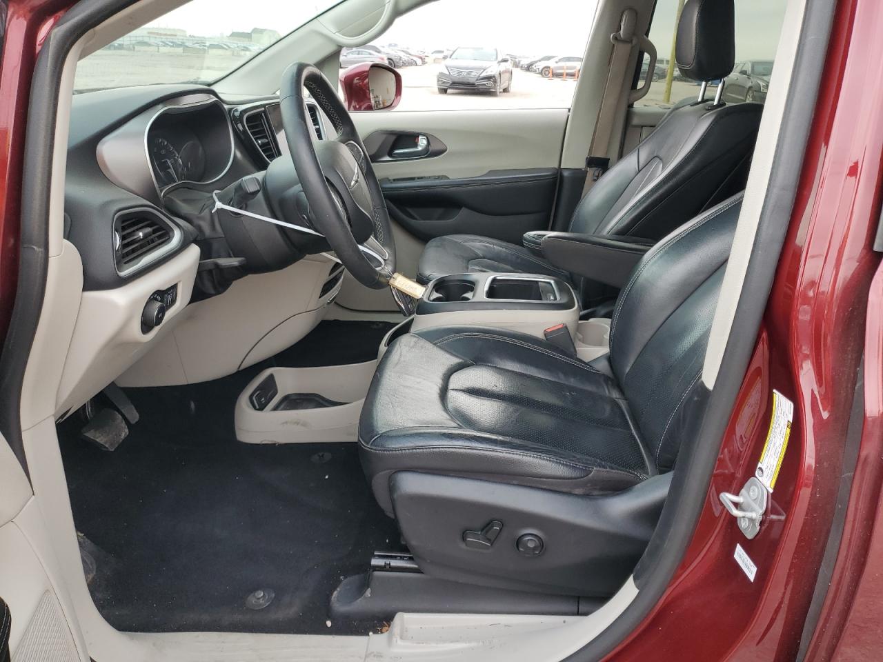 2022 Chrysler Pacifica - Image 7