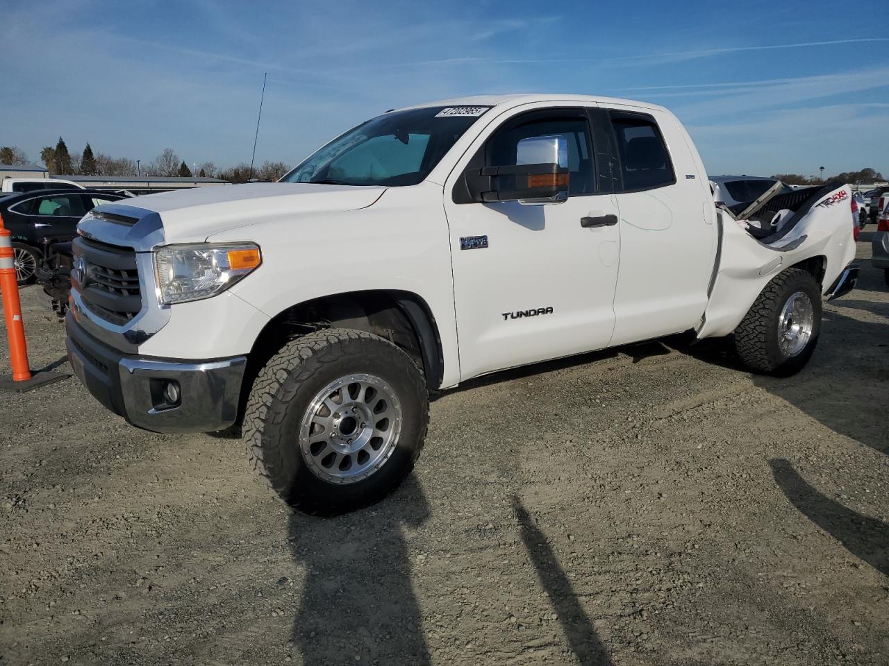 2015 Toyota Tundra - Image 1