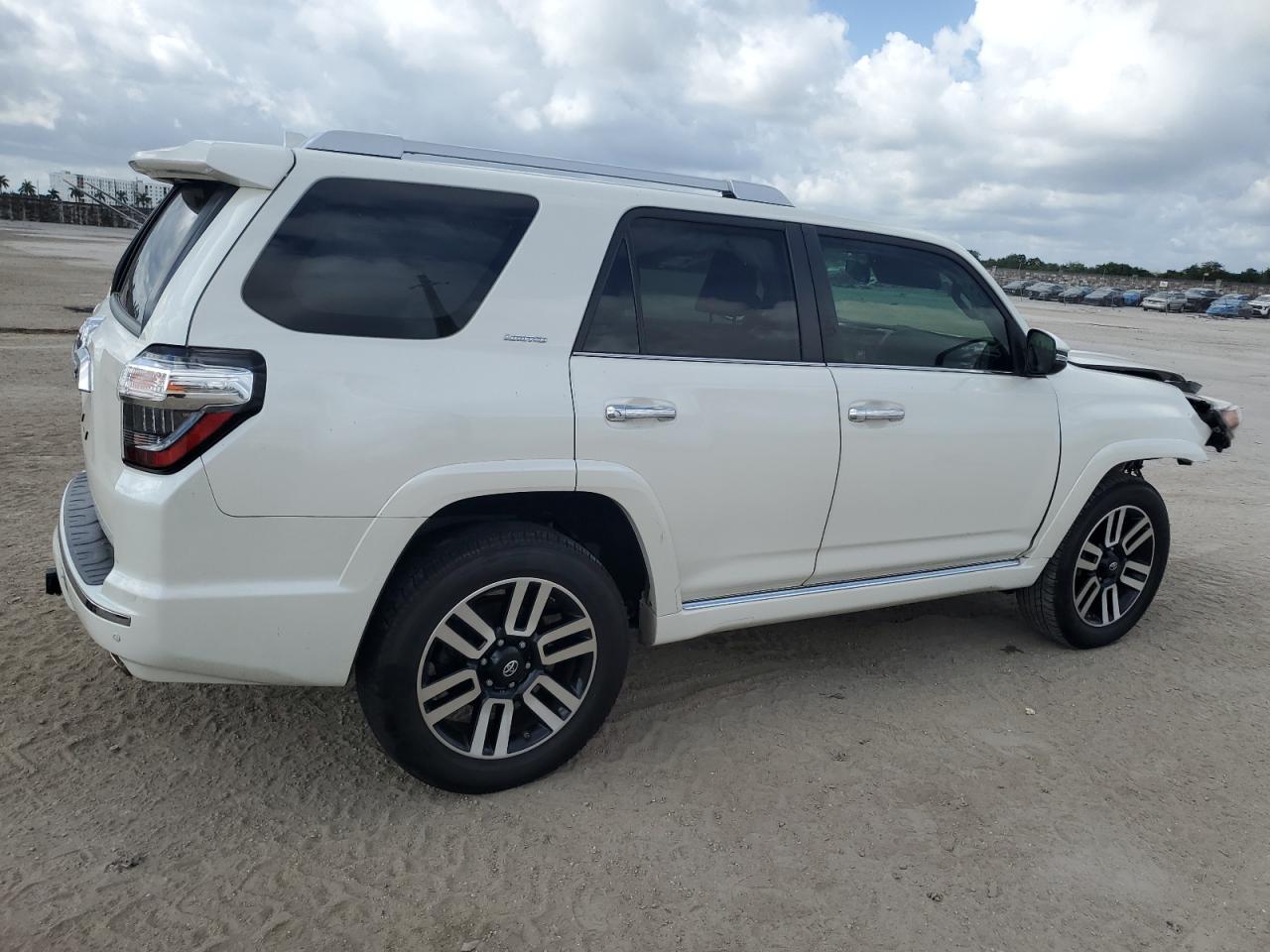 2018 Toyota 4Runner - Image 3