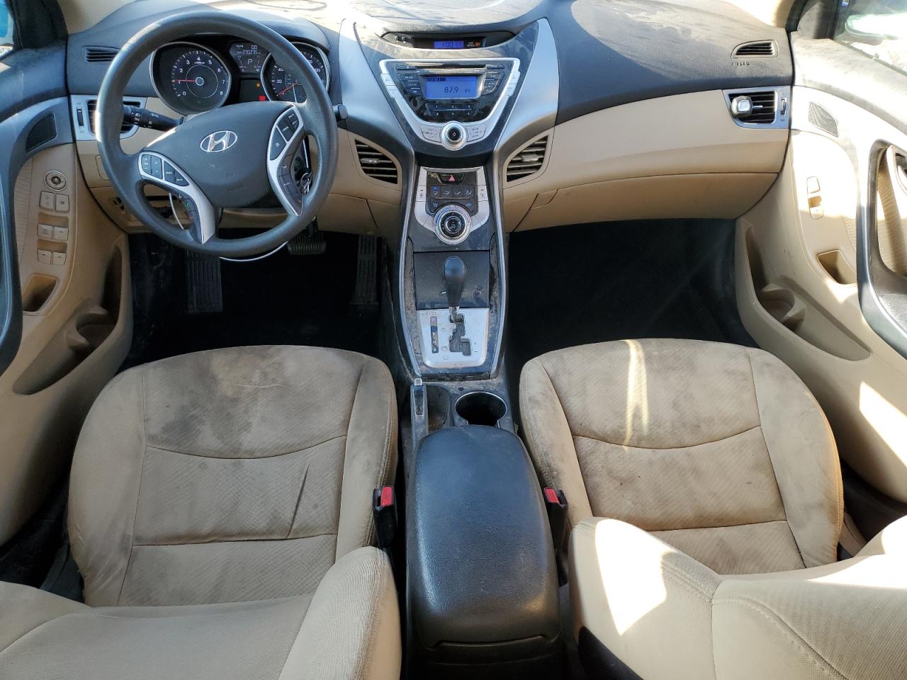 2012 Hyundai Elantra - Image 8