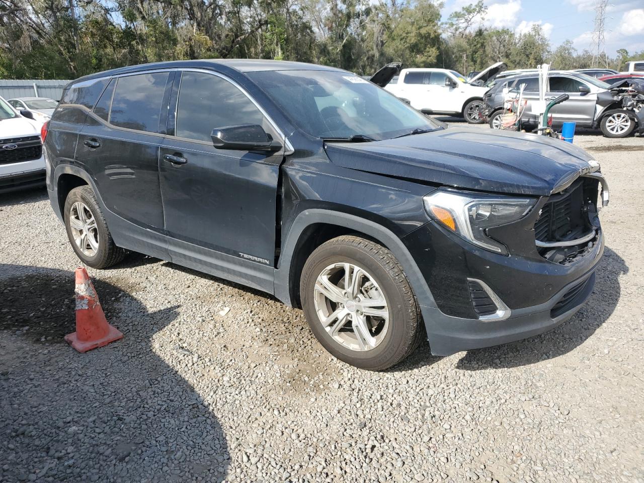 2020 GMC Terrain - Image 4