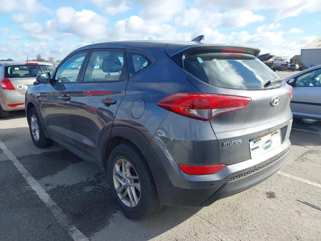 2018 HYUNDAI TUCSON S B