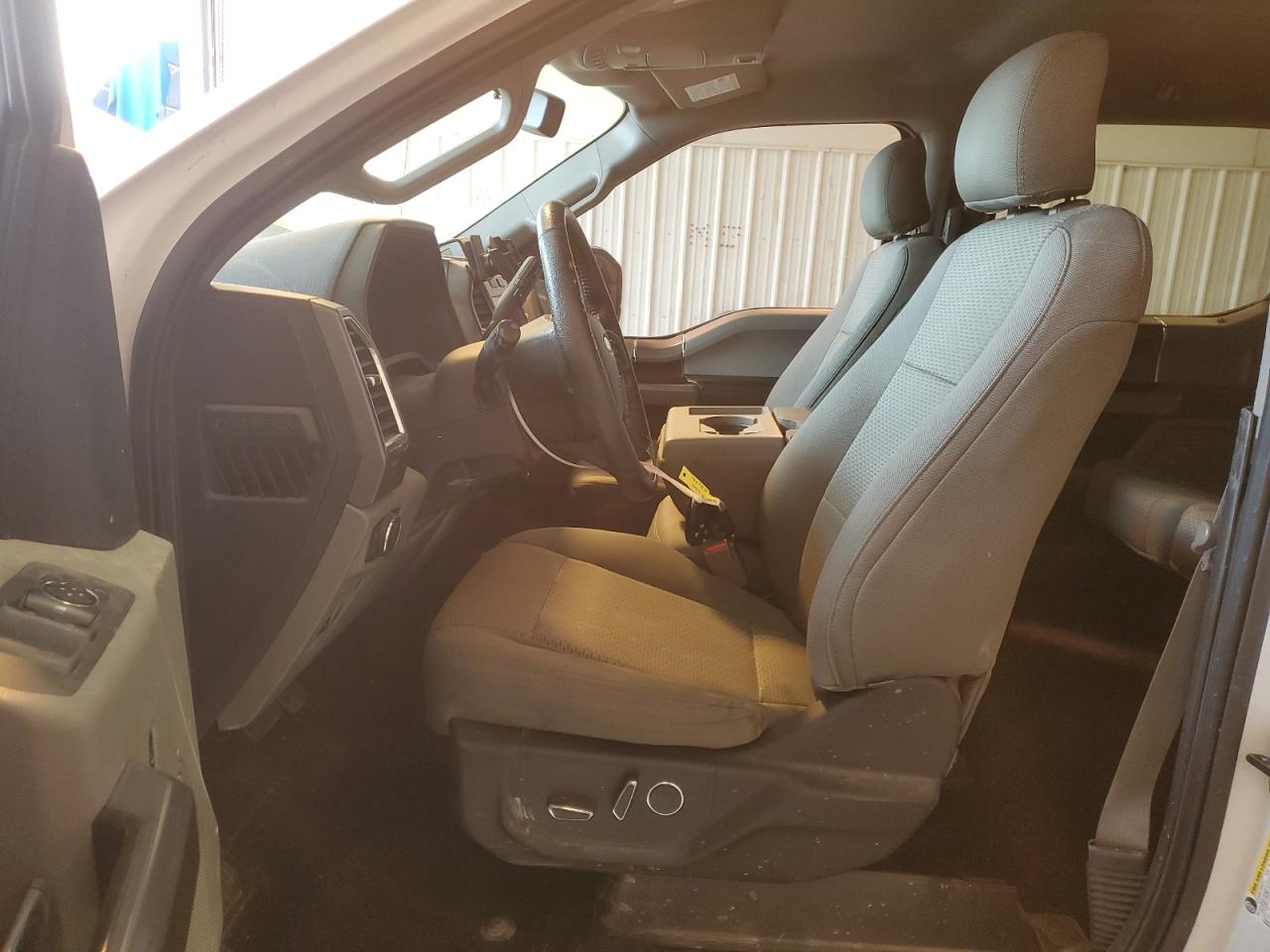 2015 Ford F-150 - Image 7