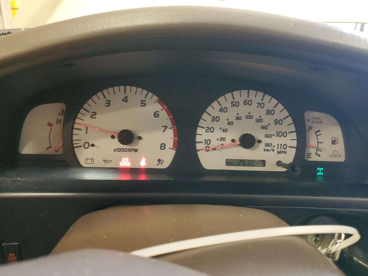 2004 Toyota Tacoma - Image 9