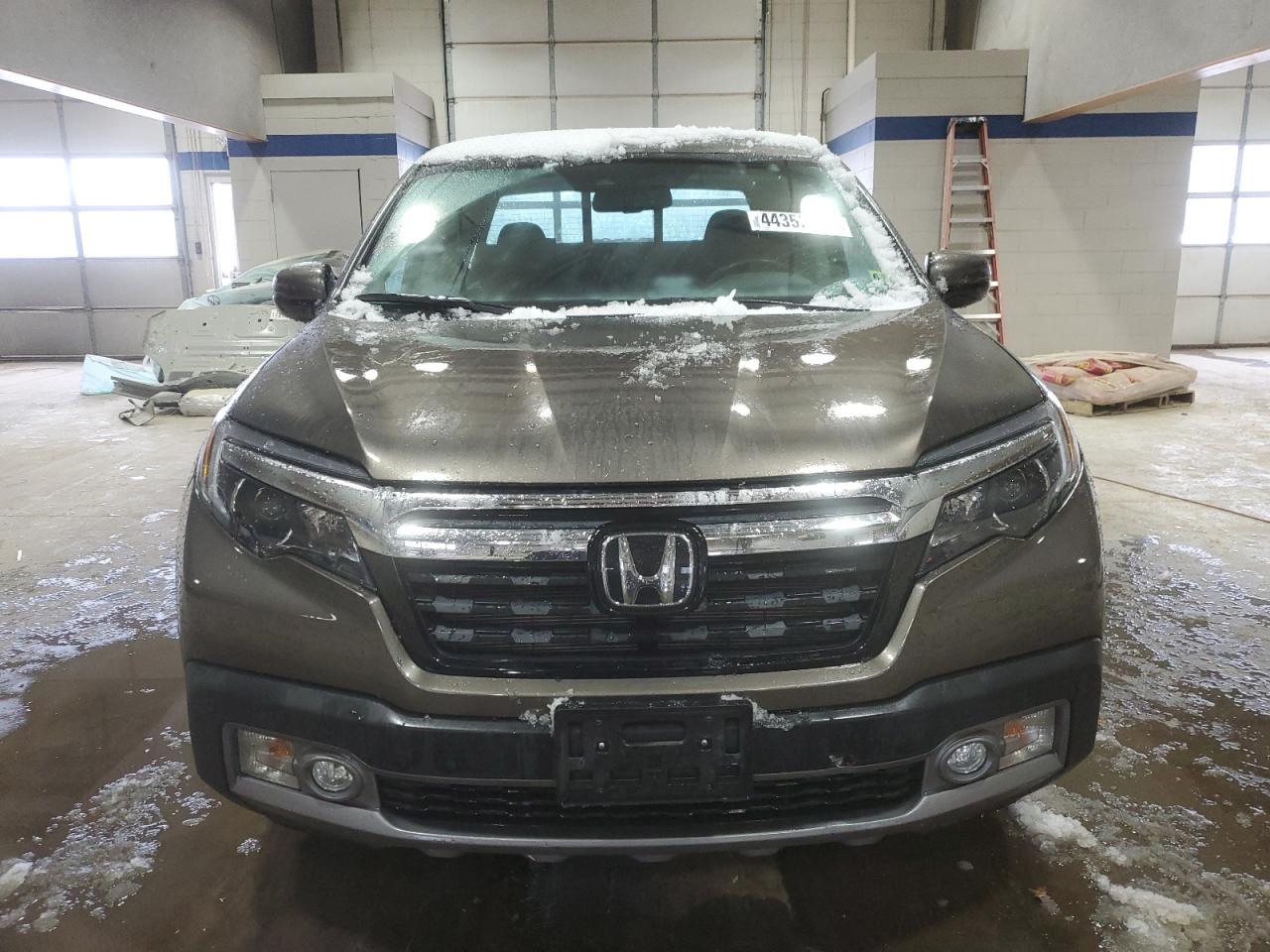 2020 Honda Ridgeline - Image 5