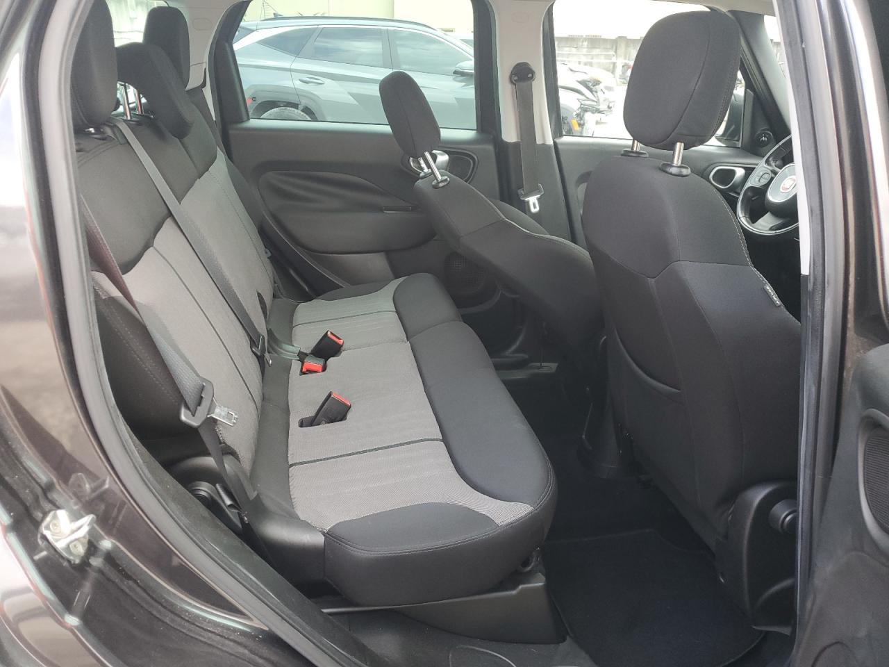 2015 Fiat 500 - Image 10