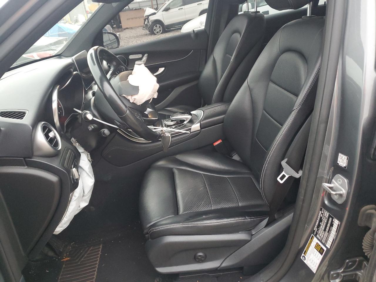 2018 Mercedes-Benz GLC - Image 7