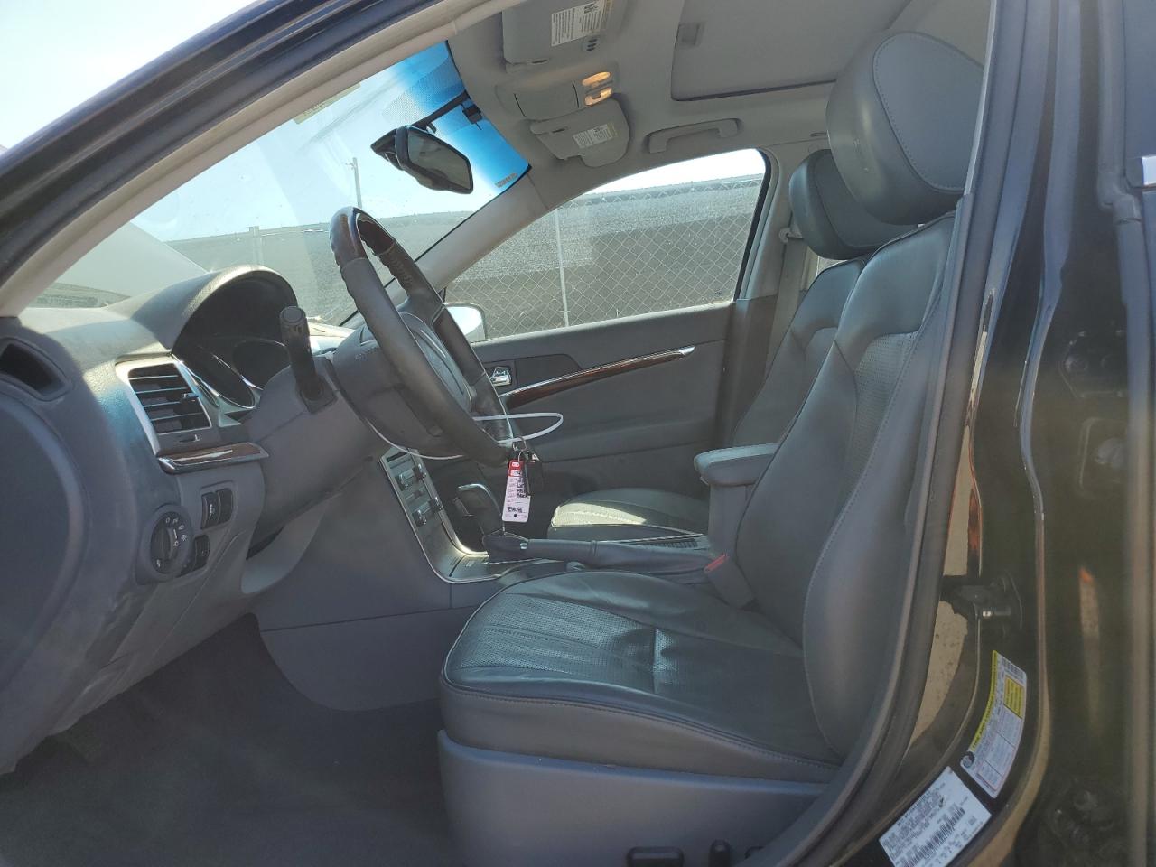 2010 Lincoln MKZ - Image 7