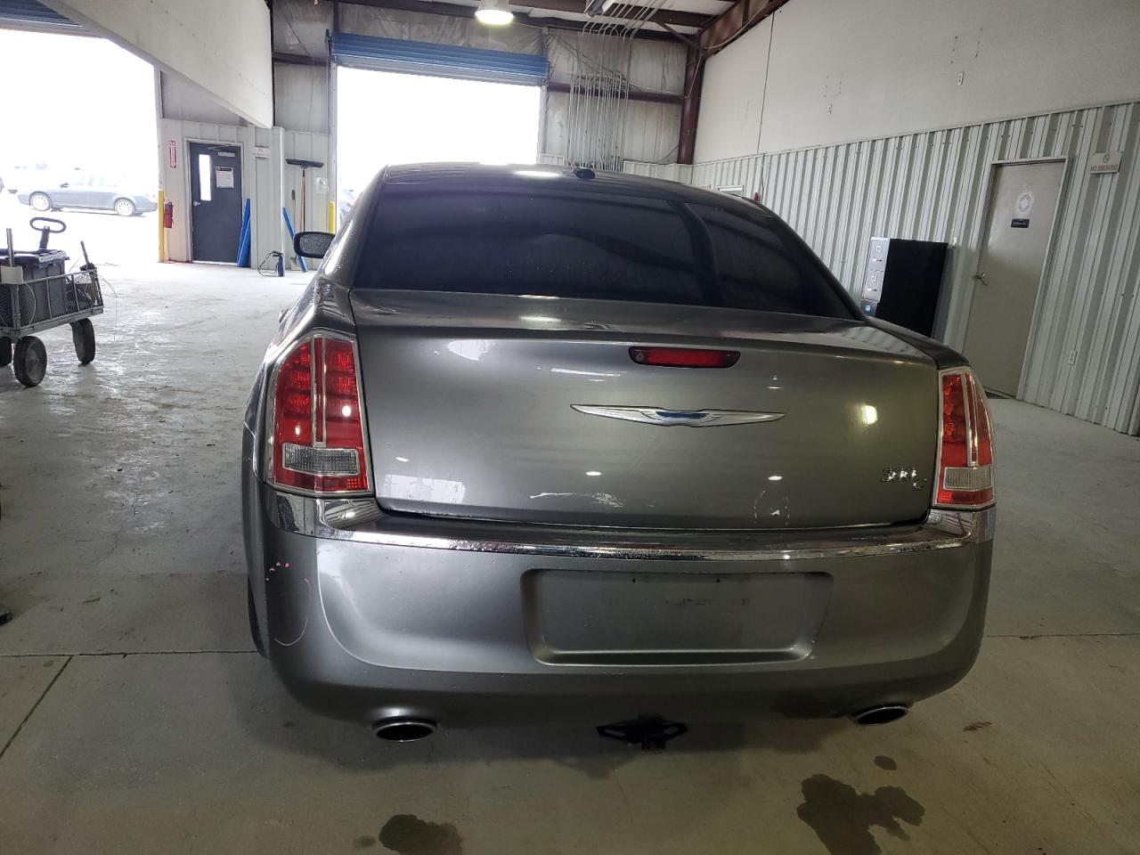2011 Chrysler 300 - Image 6
