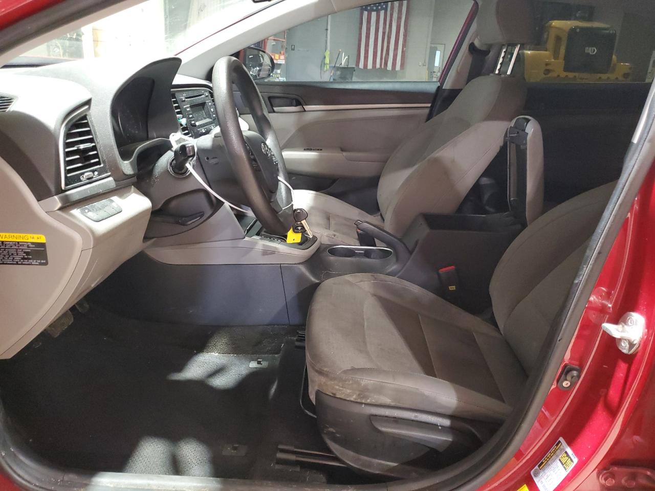 2017 Hyundai Elantra - Image 7
