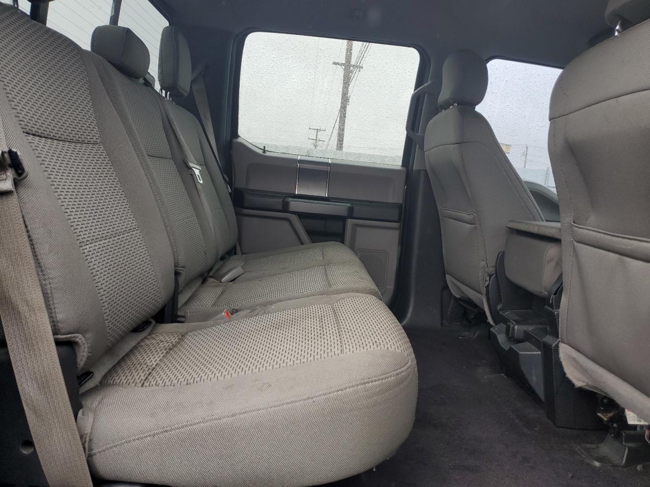2016 Ford F-150 - Image 10