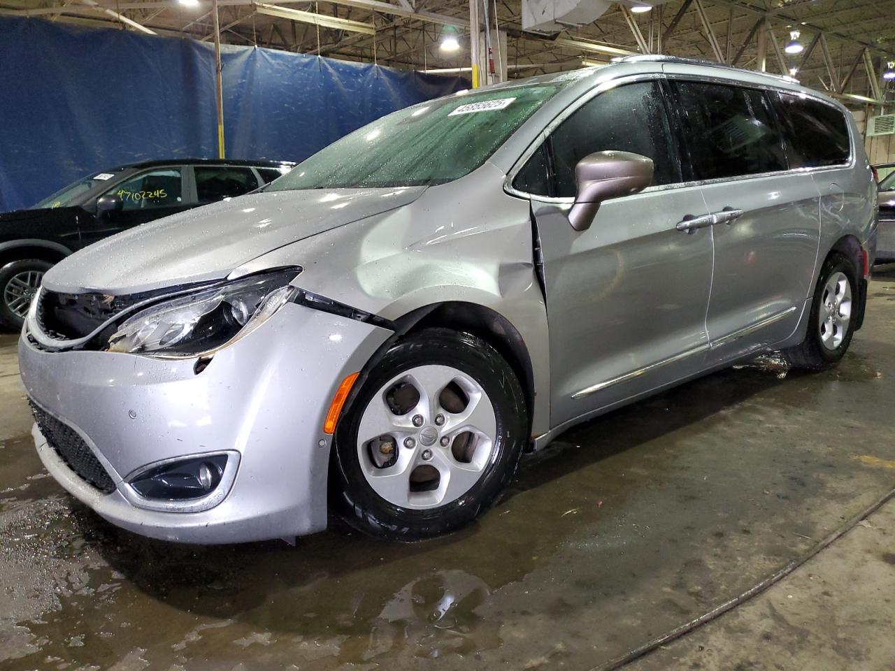 2017 Chrysler Pacifica - Image 1