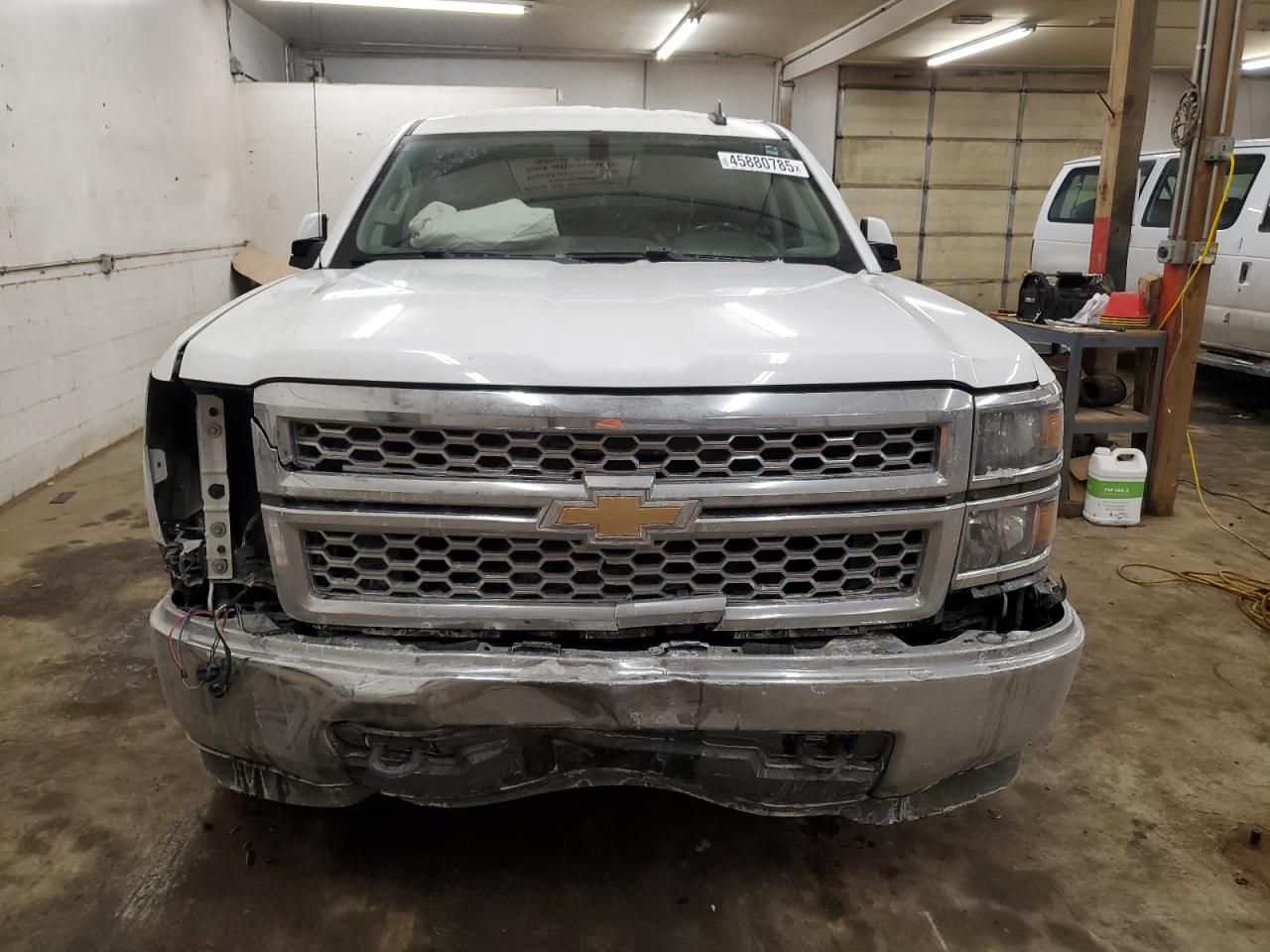 2015 Chevrolet Silverado - Image 5