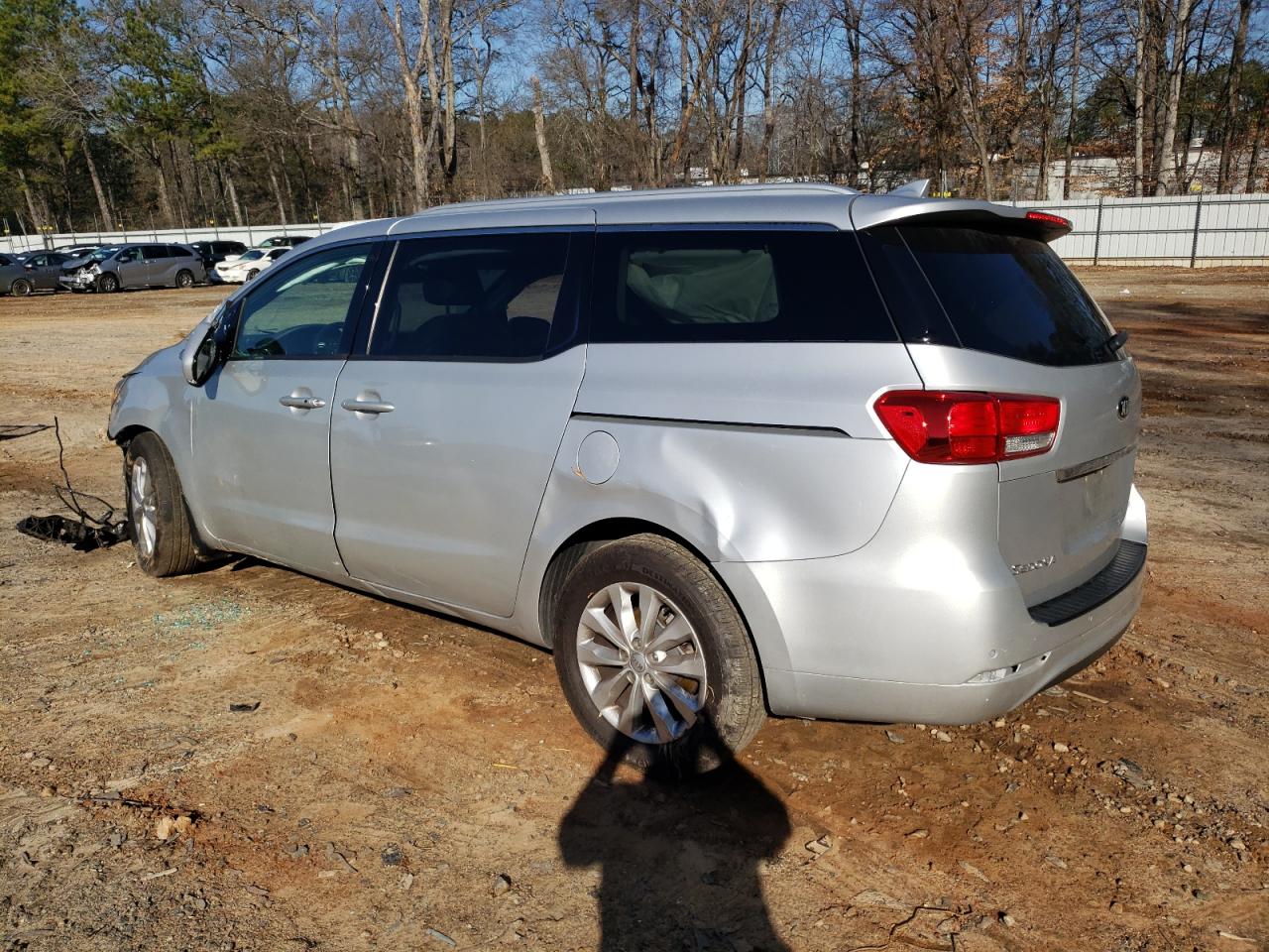 2018 Kia Sedona - Image 2