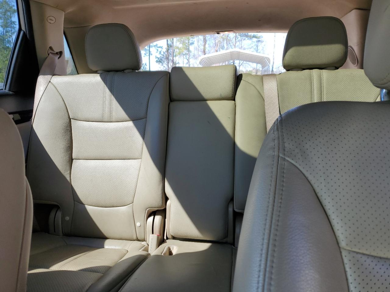 2011 Kia Sorento - Image 10