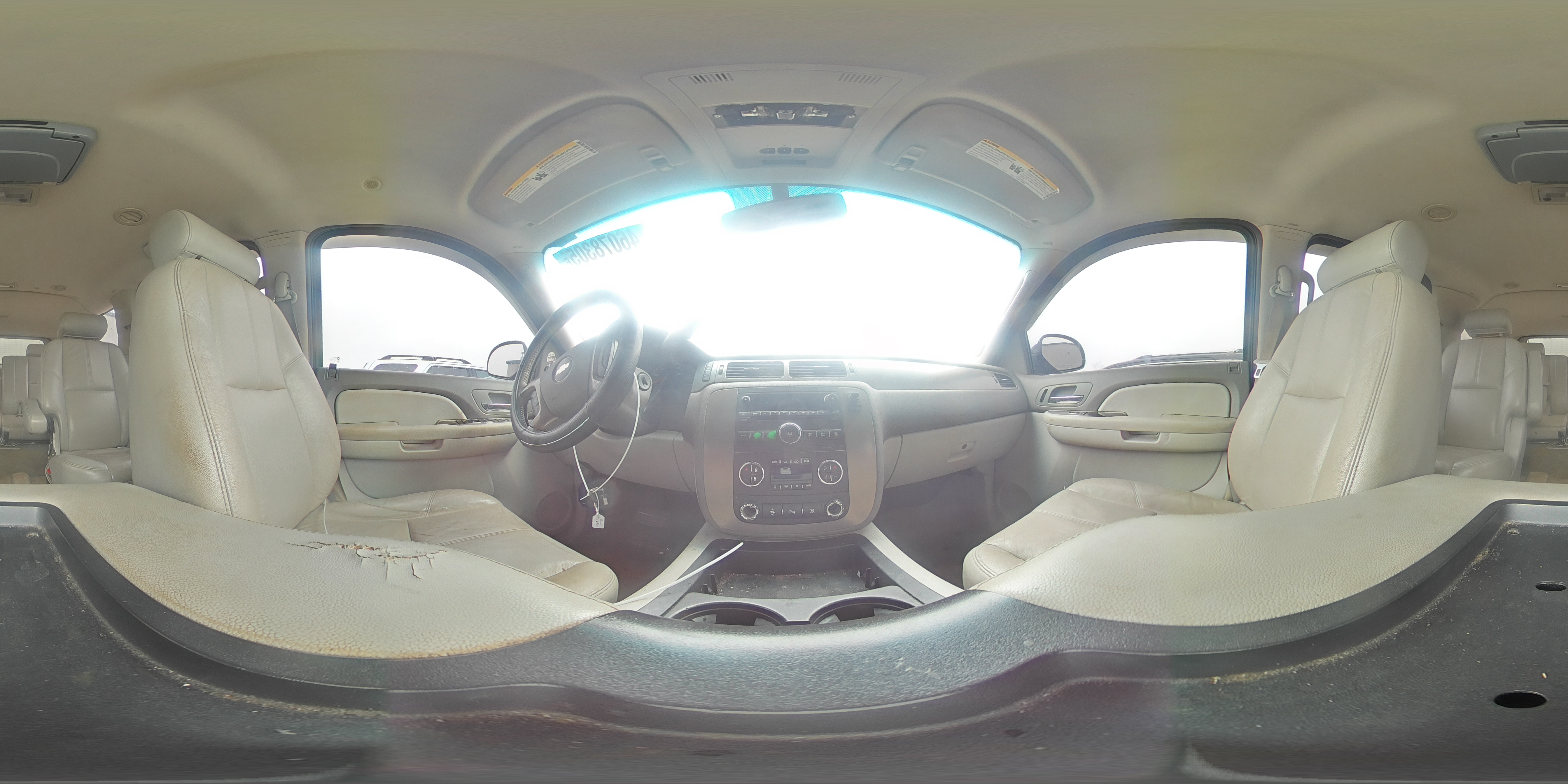 2009 Chevrolet Suburban - Image 13