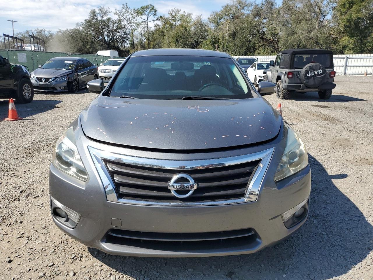 2015 Nissan Altima - Image 5