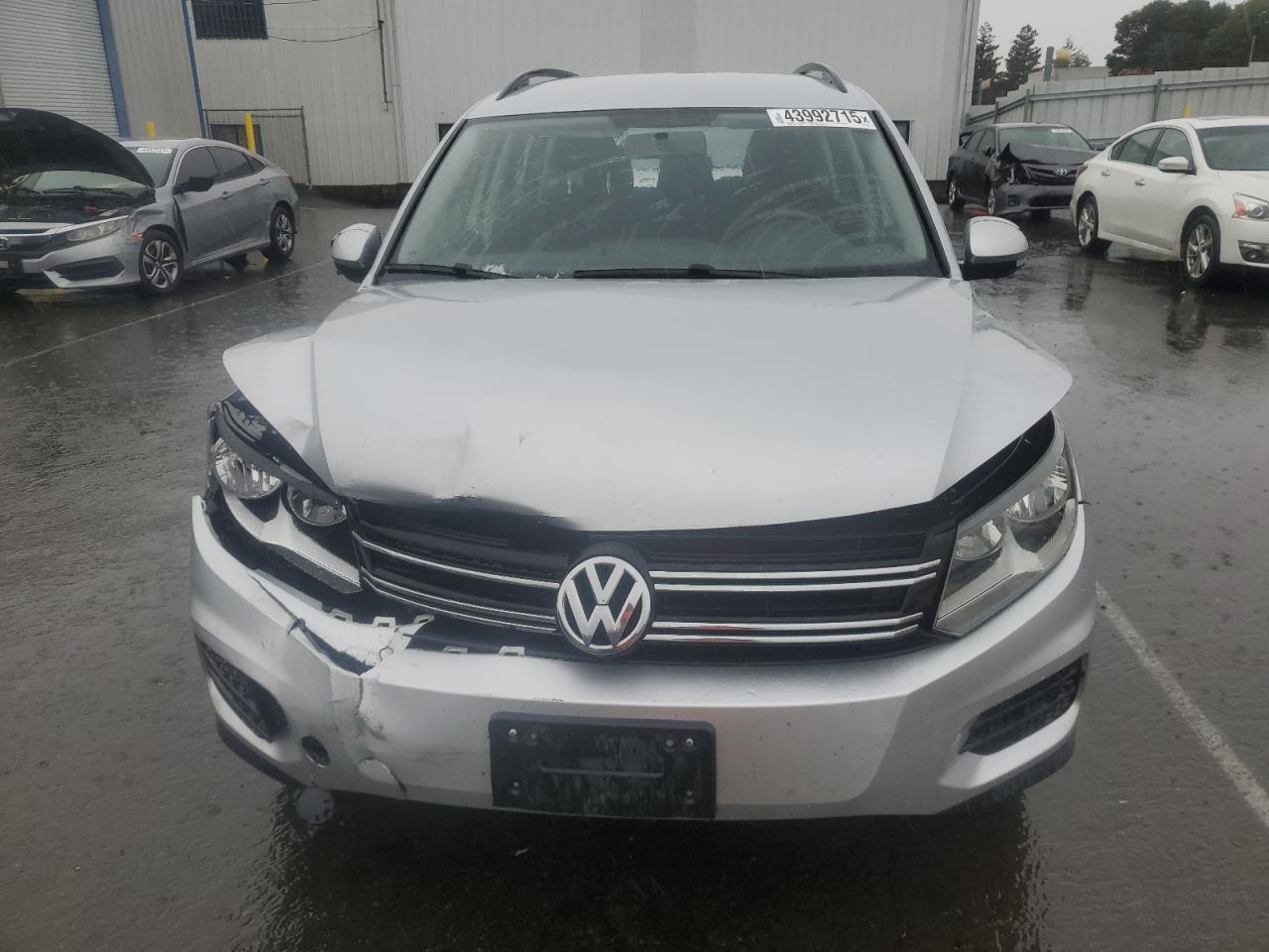 2015 Volkswagen Tiguan - Image 5