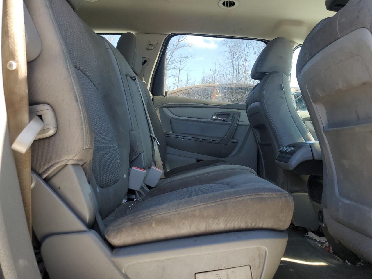 2017 Chevrolet Traverse - Image 11
